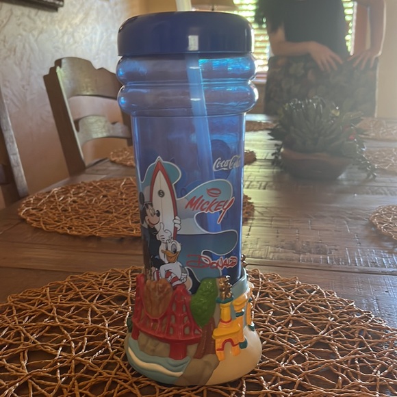 California adventure slip cup 2001 - Picture 2 of 5